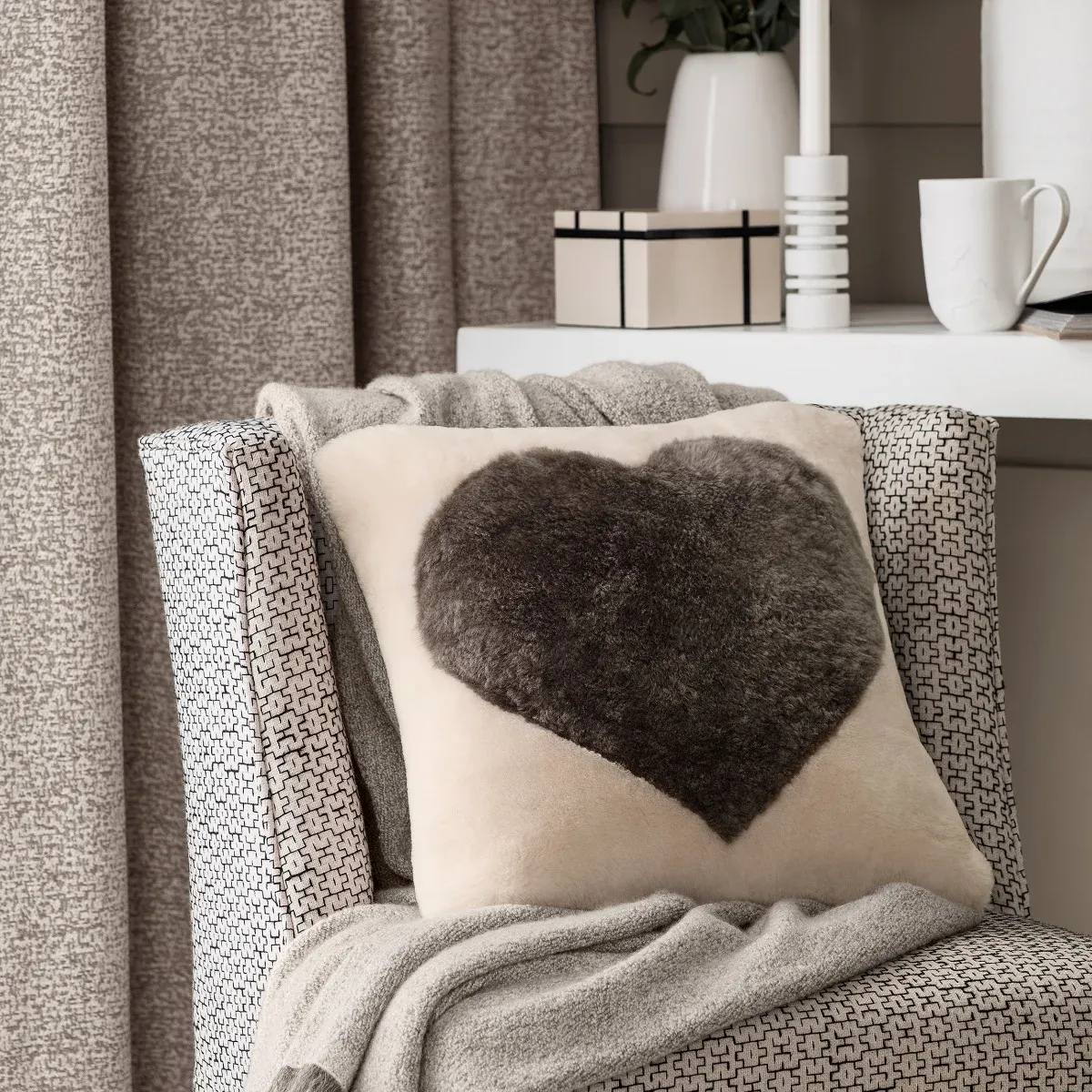 Decorative pillow MUNIER  