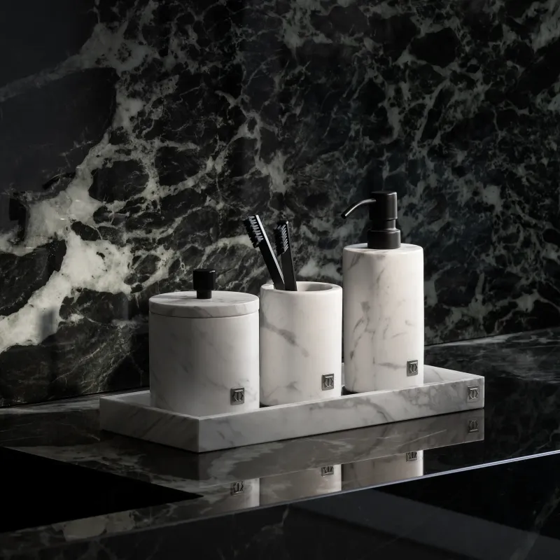 Liquid soap dispenser CLEVEN