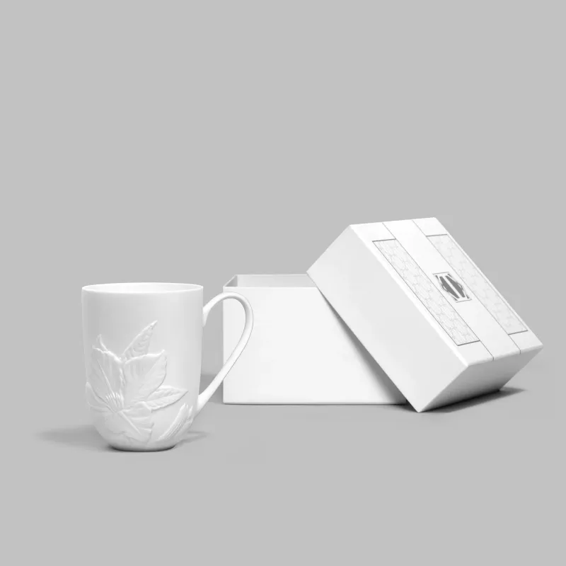 Tea cup POINSETTIA